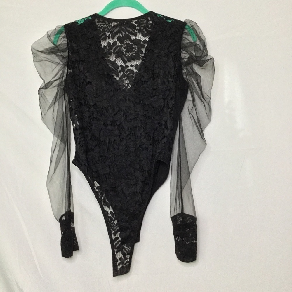 Long Puff Sleeve Lace Bodysuit Large NWT